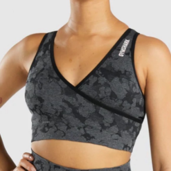 GymShark ADAPT CAMO SEAMLESS SPORTS BRA - Picture 2 of 8